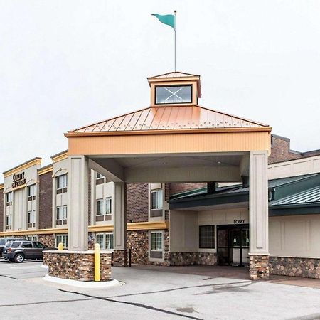 Quality Inn & Suites Ames Conference Center Near Isu Campus Екстериор снимка