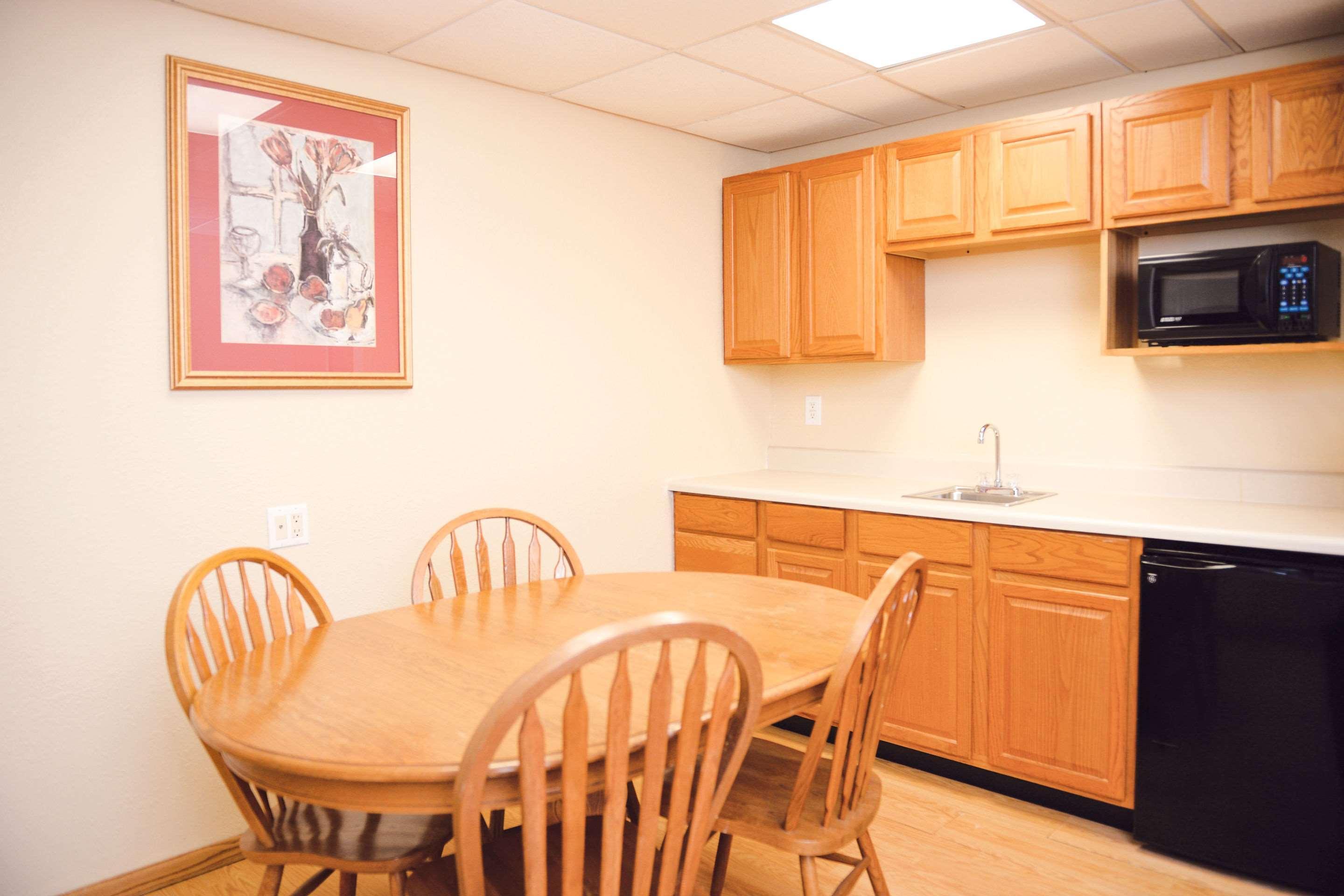 Quality Inn & Suites Ames Conference Center Near Isu Campus Екстериор снимка