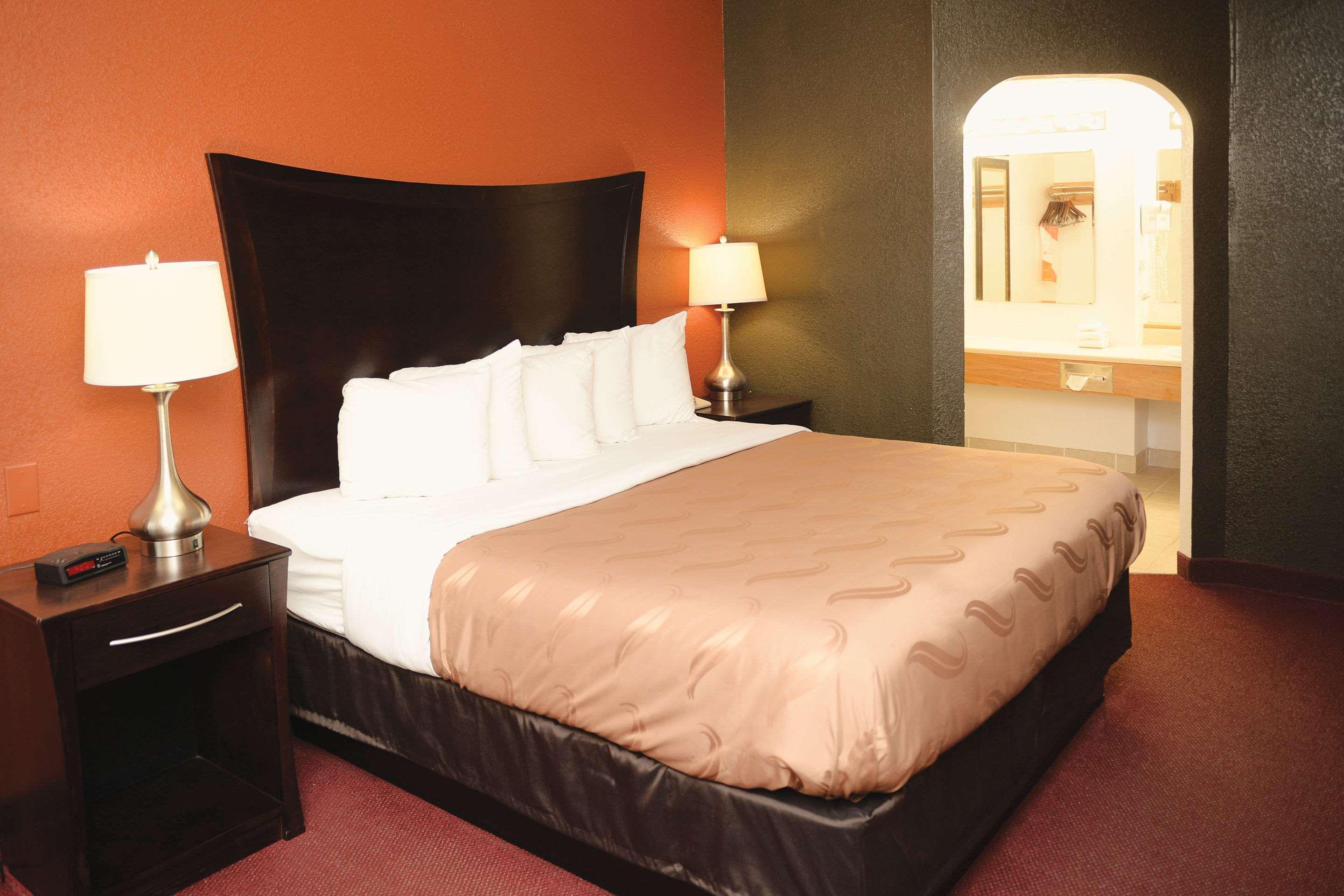 Quality Inn & Suites Ames Conference Center Near Isu Campus Екстериор снимка