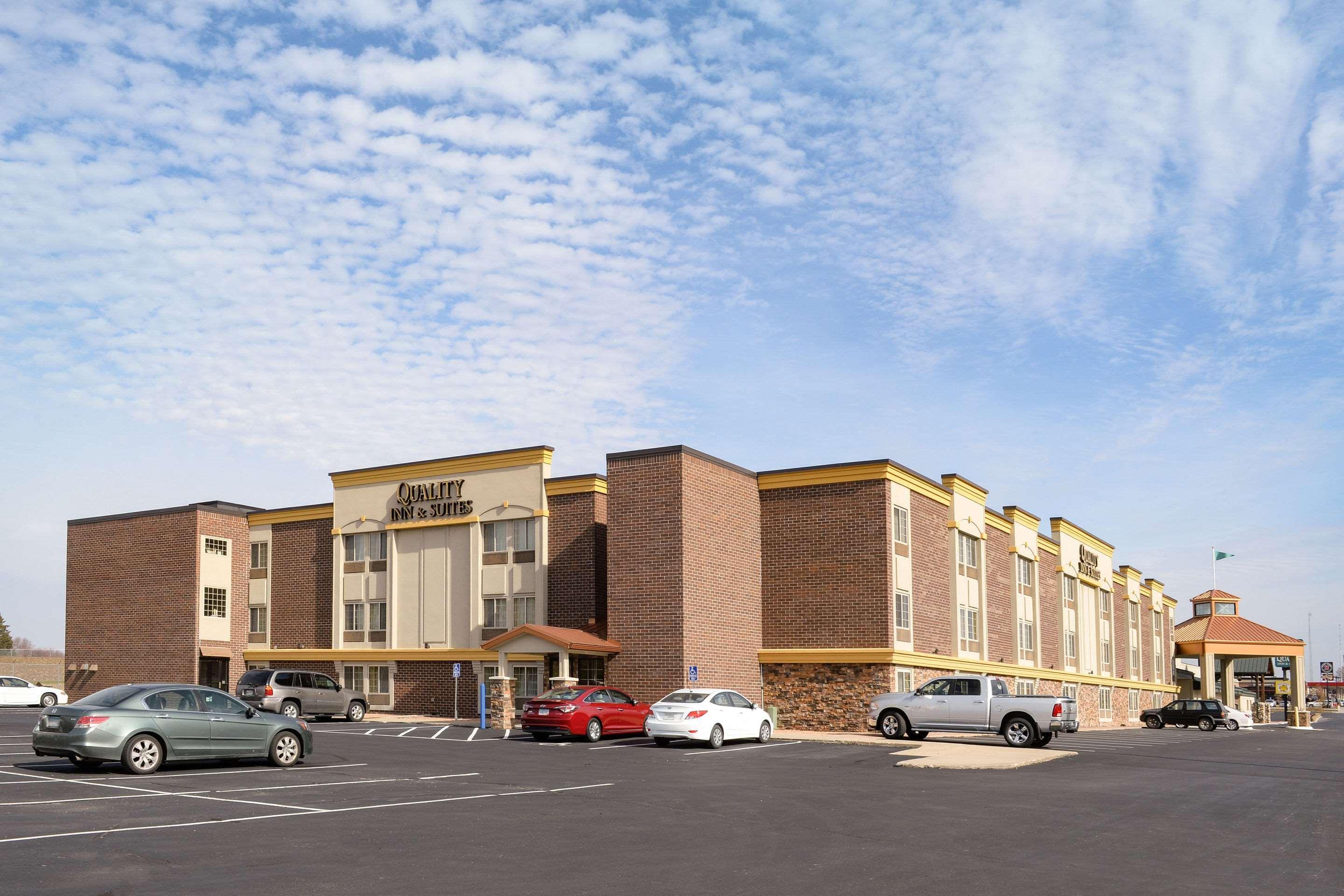 Quality Inn & Suites Ames Conference Center Near Isu Campus Екстериор снимка