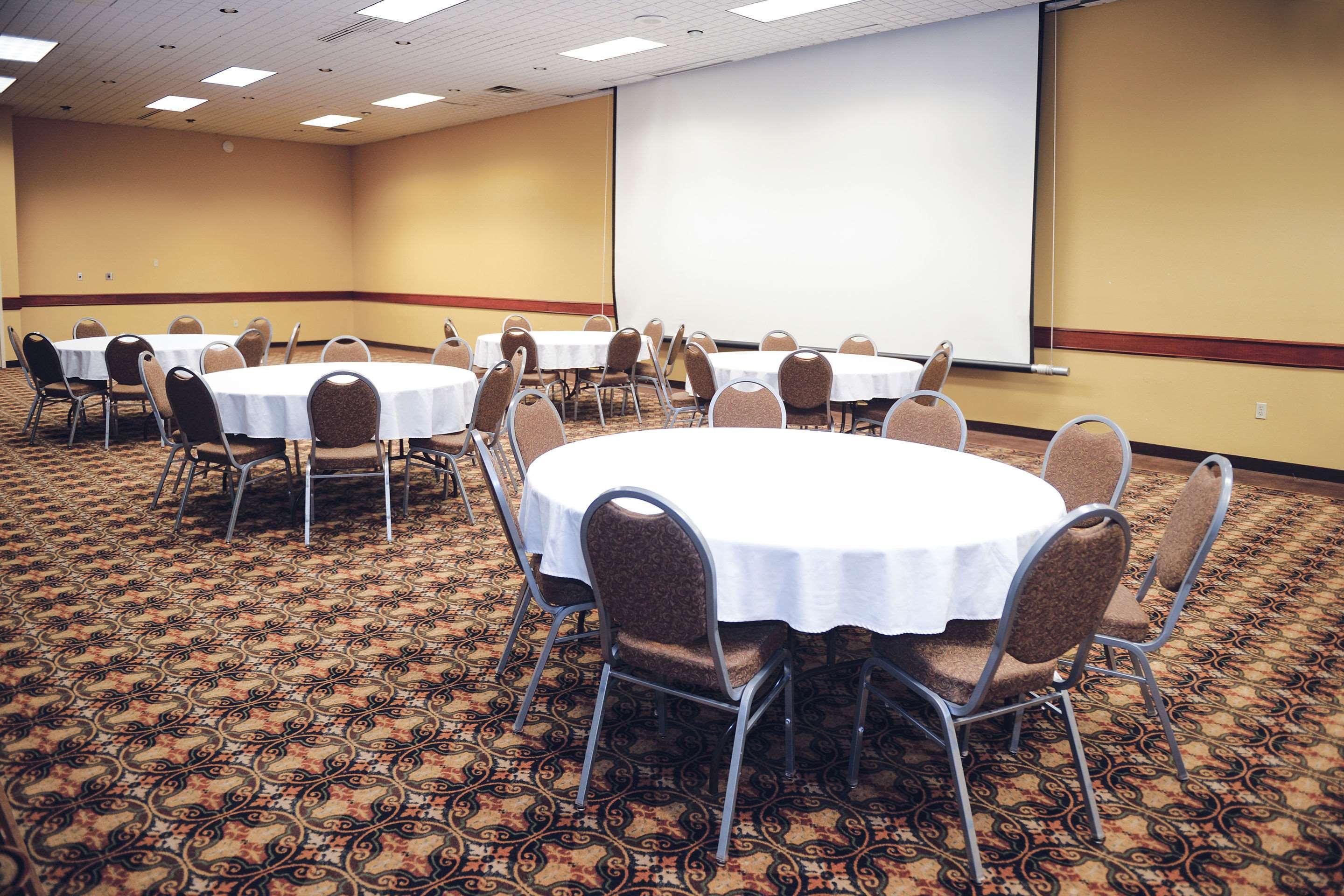 Quality Inn & Suites Ames Conference Center Near Isu Campus Екстериор снимка