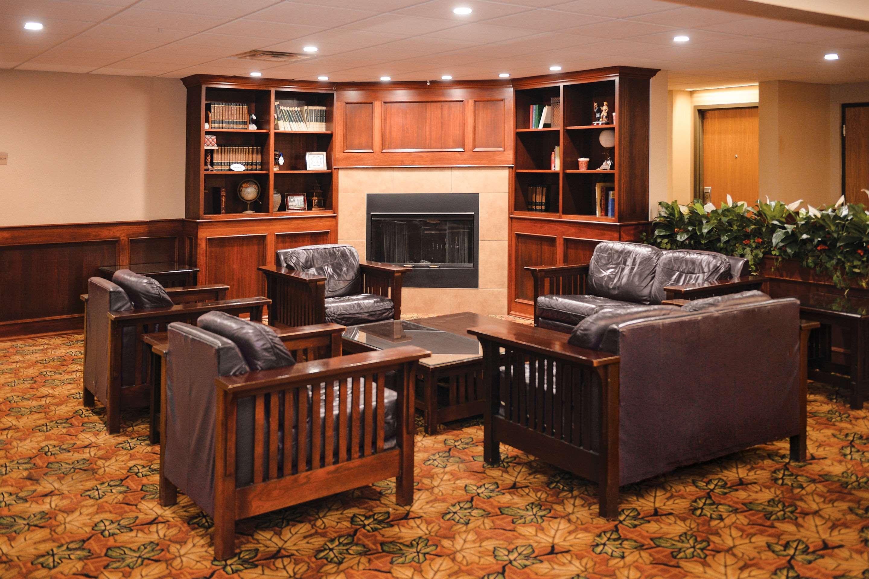 Quality Inn & Suites Ames Conference Center Near Isu Campus Екстериор снимка