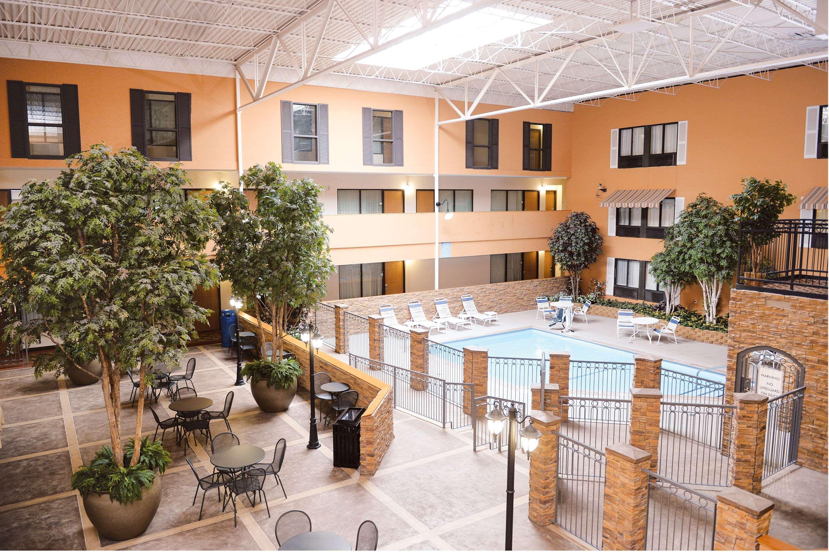 Quality Inn & Suites Ames Conference Center Near Isu Campus Екстериор снимка