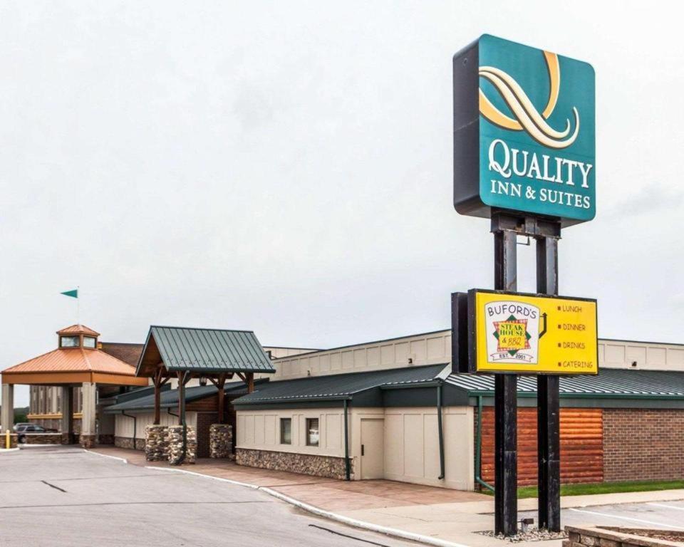 Quality Inn & Suites Ames Conference Center Near Isu Campus Екстериор снимка
