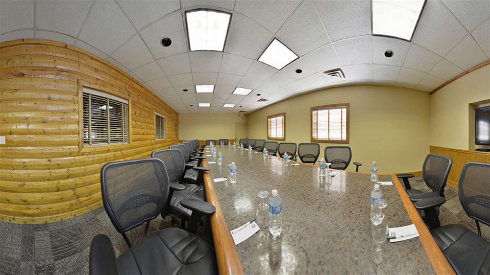 Quality Inn & Suites Ames Conference Center Near Isu Campus Екстериор снимка